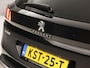 Peugeot 3008 1.6 HYbrid 225 Allure Sport 225Pk Automaat (APPLE CARPLAY, GROOT NAVI, 99% SOH, 360 CAMERA, LEDER, SPORTSTOELEN, ZWART HEMEL, GETINT GLAS, NIEUWSTAAT)