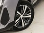 Peugeot 3008 1.6 HYbrid 225 Allure Sport 225Pk Automaat (APPLE CARPLAY, GROOT NAVI, KEYLESS, LEDER, 360 CAMERA, SPORTSTOELEN, ZWART HEMEL, GETINT GLAS, NIEUWSTAAT)