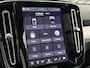 Volvo XC40 B4 Plus Black Edition | Pano dak | 360 camera | Trekhaak | Bliss | Keyless | Elektrische stoelen | Harman / kardon audio | Stuur en stoel verwarming | Cruise control |