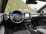 Volvo XC40 B4 Plus Black Edition | Pano dak | 360 camera | Trekhaak | Bliss | Keyless | Elektrische stoelen | Harman / kardon audio | Stuur en stoel verwarming | Cruise control |