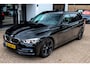 BMW 3-Serie Touring 320i SPORT LINE FACELIFT PANO NAP TREKH