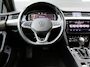 Volkswagen Passat Variant 1.5 TSI R-Line Business + NL-auto NAP LEER TREKHAAK I 1ste eig. I 2X R-line I Keyless I  I 17" I Virtual I Camera I Leer I Trekhaak I Winterpakket I
