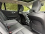 Volvo V60 B4 Plus Dark | Pano dak | Trekhaak | Bliss | Keyless | Elektrische stoelen | Cruise control |