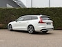 Volvo V60 B4 Plus Dark | Pano dak | Trekhaak | Bliss | Keyless | Elektrische stoelen | Cruise control |