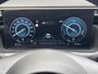 Hyundai Tucson 1.6 T-GDI PHEV Comfort Smart 4WD / 1.350 kg Afn. trekhaak / Dealer Onderhouden / Fabrieksgarantie tot 6-2029 / Accu SoH 89% / Elektrische klep / Stuur- en stoelverwarming / Navi / Apple Carplay Android / 19" LM wielen /