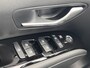 Hyundai Tucson 1.6 T-GDI PHEV Comfort Smart 4WD / 1.350 kg Afn. trekhaak / Dealer Onderhouden / Fabrieksgarantie tot 6-2029 / Accu SoH 89% / Elektrische klep / Stuur- en stoelverwarming / Navi / Apple Carplay Android / 19" LM wielen /