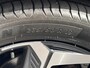 Hyundai Tucson 1.6 T-GDI PHEV Comfort Smart 4WD / 1.350 kg Afn. trekhaak / Dealer Onderhouden / Fabrieksgarantie tot 6-2029 / Accu SoH 89% / Elektrische klep / Stuur- en stoelverwarming / Navi / Apple Carplay Android / 19" LM wielen /