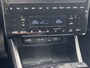 Hyundai Tucson 1.6 T-GDI PHEV Comfort Smart 4WD / 1.350 kg Afn. trekhaak / Dealer Onderhouden / Fabrieksgarantie tot 6-2029 / Accu SoH 89% / Elektrische klep / Stuur- en stoelverwarming / Navi / Apple Carplay Android / 19" LM wielen /