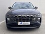 Hyundai Tucson 1.6 T-GDI PHEV Comfort Smart 4WD / 1.350 kg Afn. trekhaak / Dealer Onderhouden / Fabrieksgarantie tot 6-2029 / Accu SoH 89% / Elektrische klep / Stuur- en stoelverwarming / Navi / Apple Carplay Android / 19" LM wielen /