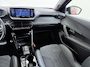 Peugeot e-2008 GT Pack 50 kWh | Accu 93% | Navigatie | Camera achter | Parkeerhulp rondom | Alcantara bekleding | Cruise control adaptief | 18 inch lichtmetalen velgen | Apple Carplay en Android auto