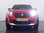 Peugeot e-2008 GT Pack 50 kWh | Navigatie | Camera achter | Parkeerhulp rondom | Alcantara bekleding | Cruise control adaptief | 18 inch lichtmetalen velgen | Apple Carplay en Android auto