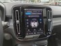 Volvo EX40 252PK Extended Range Plus Black Ed. 82 kWh | BLIS | ACC | PDC V+A | Pano | Verwarm. Stoelen/Stuur | Warmtepomp |