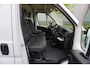 Fiat Ducato 35 2.2 MultiJet L2H2 140 pk |1e eigenaar |Topstaat |Expeditie Grijs |Carplay |Android auto |Cruise |Climate control |Parkeersensoren |Betimmering