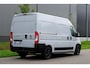 Fiat Ducato 35 2.2 MultiJet L2H2 140 pk |1e eigenaar |Topstaat |Expeditie Grijs |Carplay |Android auto |Cruise |Climate control |Parkeersensoren |Betimmering