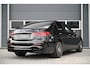 Mercedes-Benz C-klasse 300e AMG / SCHUIFDAK / C63 / LEDER / CAMERA / SFEERVERLICHTING / LED / 19"