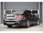 Mercedes-Benz C-klasse 300e AMG / SCHUIFDAK / C63 / LEDER / CAMERA / SFEERVERLICHTING / LED / 19"