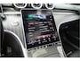 Mercedes-Benz C-klasse 300e AMG / SCHUIFDAK / C63 / LEDER / CAMERA / SFEERVERLICHTING / LED / 19"