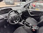 Peugeot 2008 1.2 110PK | Navigatie | Cruise Control | Bluetooth | Licht Metaal | | Dakrails | Parkeersensor achter | Stuurbekrachtiging