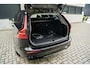 Volvo V60 T8 Ultra Dark B&W 360c Pano HUD Massage ACC 19''