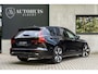 Volvo V60 T8 Ultra Dark B&W 360c Pano HUD Massage ACC 19''