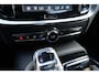Volvo V60 T8 Ultra Dark B&W 360c Pano HUD Massage ACC 19''