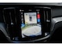 Volvo V60 T8 Ultra Dark B&W 360c Pano HUD Massage ACC 19''