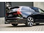 Volvo V60 T8 Ultra Dark B&W 360c Pano HUD Massage ACC 19''