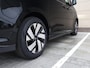 Volkswagen ID. Buzz Cargo Bulli Limited Edition Elektromotor 286PK 79 kWh | 360 camera | Navigatie via Apple Carplay / Android Auto | Wegklapbare Trekhaak | Comfort stoelen | Led Matrix |