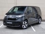Volkswagen ID. Buzz Cargo Bulli Limited Edition Elektromotor 286PK 79 kWh | 360 camera | Navigatie via Apple Carplay / Android Auto | Wegklapbare Trekhaak | Comfort stoelen | Led Matrix |