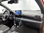 Toyota Yaris Cross 1.5 Hybrid Dynamic Bi-tone | Navigatie | PDC | BLS | Stuur-Stoelverwarming |