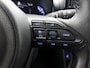 Toyota Yaris Cross 1.5 Hybrid Dynamic Bi-tone | Navigatie | PDC | BLS | Stuur-Stoelverwarming |