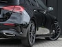 Mercedes-Benz A-klasse 250 Premium Plus | AMG Line | Panoramadak | Led | Burmester | Stoelverwarming | Ambiance Interieur | Keyless Entry |