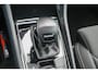 Skoda Karoq 1.5 TSI 150pk DSG ACT Sportline Business | Panoramadak | Trekhaak | All Seasonbanden  | Stoelverwarming | Rondomzicht Camera | Keyless