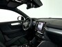Volvo XC40 B4 Plus Dark | Panoramadak | 360° camera | Harman Kardon | Stoel- en stuurverwarming | Trekhaak