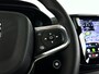 Volvo XC40 B4 Plus Dark | Panoramadak | 360° camera | Harman Kardon | Stoel- en stuurverwarming | Trekhaak