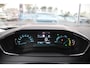 Peugeot e-2008 EV Active 50 kWh Automaat Airco Cruise Carplay 32.840km dealer onderhouden