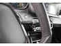 Peugeot e-2008 EV Active 50 kWh Automaat Airco Cruise Carplay 32.840km dealer onderhouden