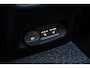 Volvo EX40 Single Motor Extended Range Ultra Black Edition Europa | Harman Kardon audio | 20" | Schuif-/kanteldak | Getint Glas | Elektrische stoelverstelling | Nubuck bekleding | Adaptive Cruise Control | Dodehoekdetectie |