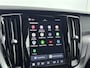 Volvo V60 T6 Plug-in hybrid AWD Core Bright | Trekhaak | Adaptive Verlichting | Android Auto / Apple Carplay | PDC V+A en Camera | Extra getint glas | Stoel + Stuurverwarming |
