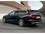 Volvo V60 T6 Plug-in hybrid AWD Core Bright | Trekhaak | Adaptive Verlichting | Android Auto / Apple Carplay | PDC V+A en Camera | Extra getint glas | Stoel + Stuurverwarming |