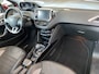 Peugeot 2008 1.2 PureTech Blue Lease Allure,Automaat,Navigatie,Parkeerassistent,Panoramadak,Climate&Cruisecontrol,Spraakbediening,Halfleder/Stof,Dakrail,16 Inch Lmv