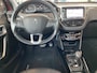 Peugeot 2008 1.2 PureTech Blue Lease Allure,Automaat,Navigatie,Parkeerassistent,Panoramadak,Climate&Cruisecontrol,Spraakbediening,Halfleder/Stof,Dakrail,16 Inch Lmv