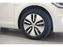 Volkswagen E-Golf E-DITION [ Adapt.cruise Navi Apple/Android LED ]