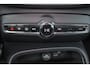 Volvo XC40 Recharge Core 70 kWh - Parkeercamera achter - Parkeersensoren voor & achter - Apple Carplay & Android Auto - Draadloze tel. lader - Cruise Control - Inklapbare trekhaak - 19' LMV