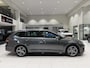 Volkswagen Golf Variant 1.5 TSI Highline Business R | Trekhaak | Leder | Camera | Apple CarPlay / Android Auto |