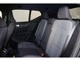 Volvo XC40 B4 Plus Dark - IntelliSafe Assist & Surround - Harman/Kardon audio - Parkeercamera achter - Verwarmde voorstoelen & stuur - Parkeersensoren voor & achter - Elektr. bedienb. voorstoelen met geheugen links - Extra getint glas - Inklapbare trekhaak - 19' LMV
