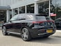Mercedes-Benz EQC 400 4MATIC Business Solution AMG 80 kWh * Camera * Schuifdak * Navi *