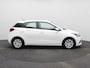 Hyundai i20 1.0 T-GDI Comfort | Automaat | Stoelverwarming voor | Navigatie | Airco | | Achteruitrijcamera | Achteruitrijcamera standaard | Airco (automatisch)