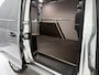 Volkswagen Caddy Maxi Cargo 2.0 TDI Comfort Airco - Apple carplay - Parkeersensor achter - Zijschuifdeur rechts - Tussenschot volledig - Zijwandbekleding laadruimte - Cruise control - Bluetooth - Start/stop systeem - Elektrische ramen - Stuur multifunctioneel - Regensensor