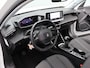 Peugeot 2008 1.2 PureTech Allure Pack | Navi | Cruise | Clima | Trekhaak | Carplay | Navigatie | Camera |